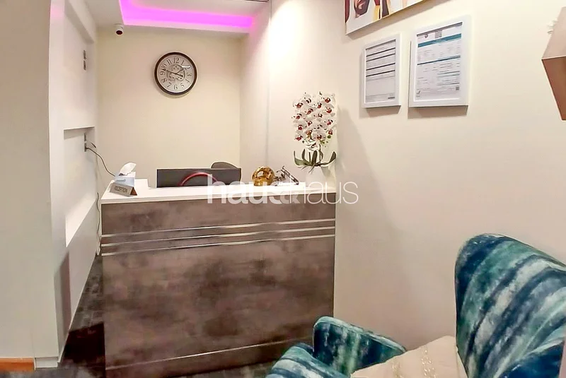 إطلالة على القناة | مساحة عمل جاهزة | موقع متميز63816095087874110