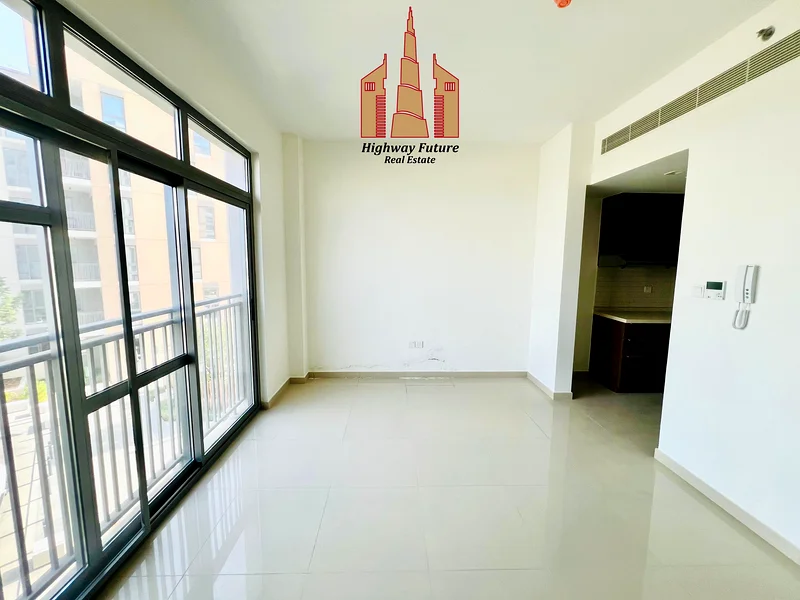 ستوديو جديد بالكامل | مطبخ منفصل مع جميع وسائل الراحة | وصول عبر جسر للمشاة إلى مركز المدينة العزيه63705460449025110
