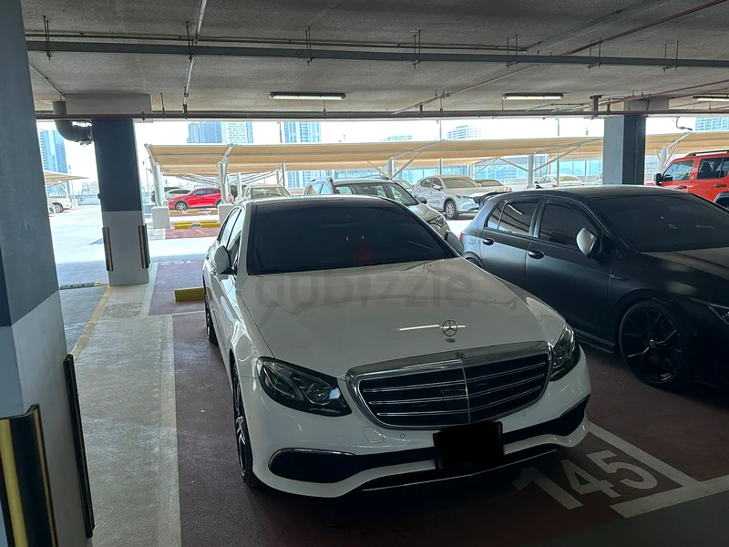 Mercedes Benz E400 4Matic | Full Optional | AMG Rims | Panoramic Sunroof | Excellent Condition63699044088194111