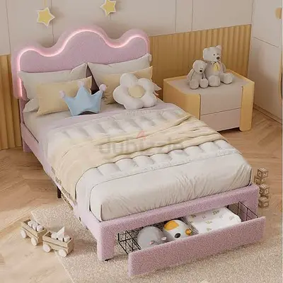 Stylish and Cozy Baby Bed with Storage