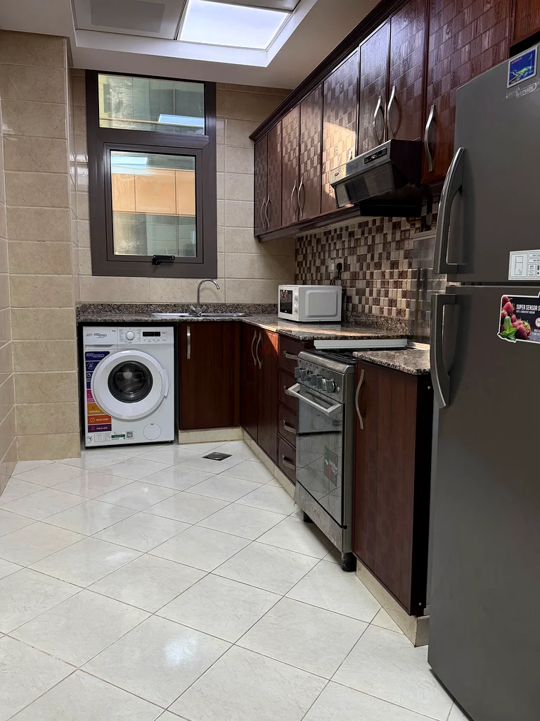 مساحة سرير للسيدات التنفيذيات مع حمام داخلي في منخول63797193228419113