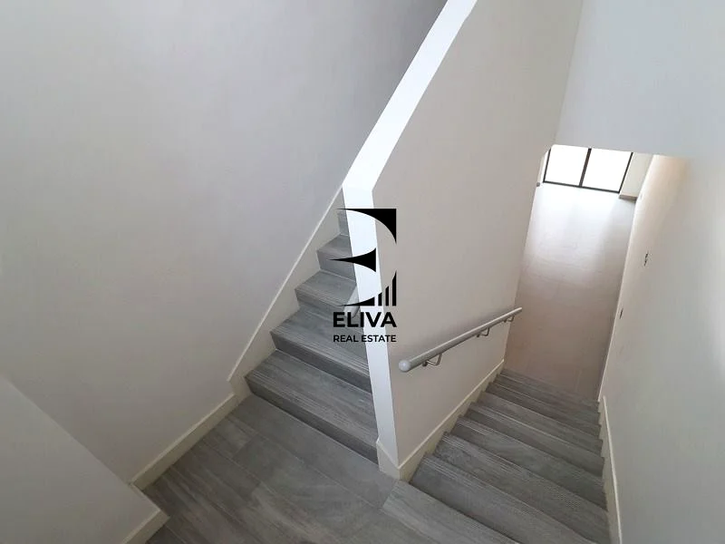Single Row | End Unit | Park View63848388325634113