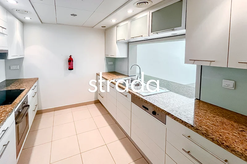 Upgraded | Vacant | Prime Location63769736402433110