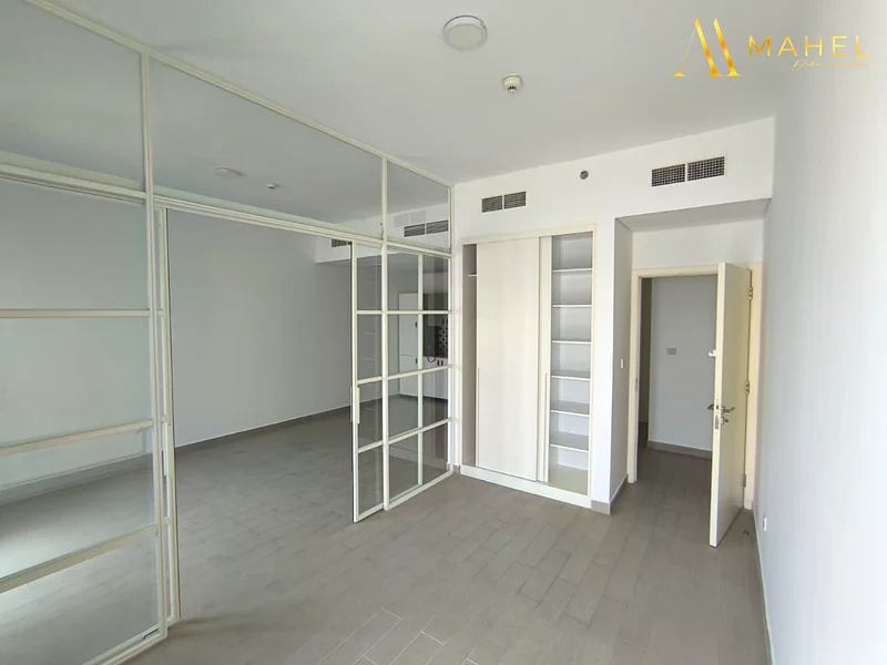 Corner Unit | Vacant | Prime Location63753942141825114