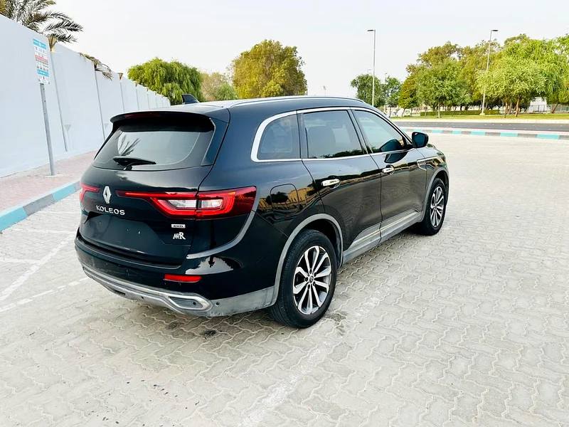 رينو كوليوس 4WD طراز 2021 خليجي بانورامي نظيف جداً63699027762049113