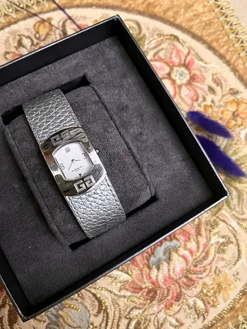 Authentic Givenchy Ladies watch with Blue Sapphire Swiss Made Sapphire Crystal leather 18k 21k lv mk