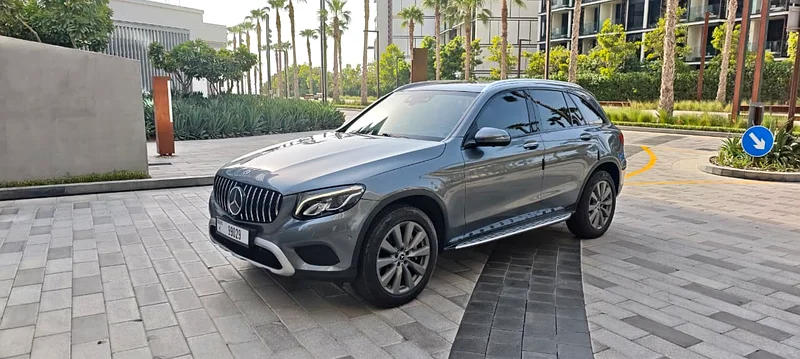 2019 Mercedes Benz GLC 350e 4 Matic-Plug in Hybrid
Full option-Excellent Condition63700381300865110