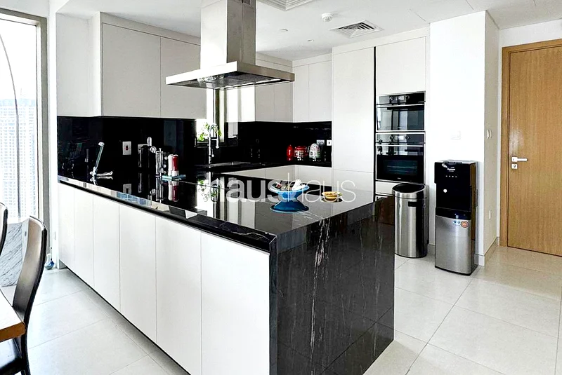 Stunning upgrades | Burj View | Vacant on Transfer64025379476483112