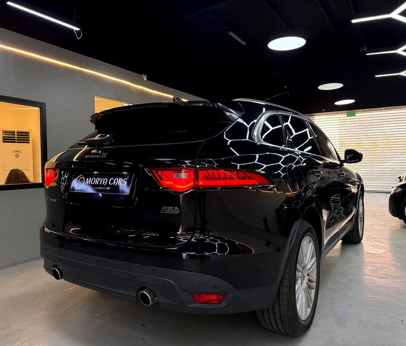 2017 Jaguar F Pace GCC SHOWROOM CONDITION63699026942211114