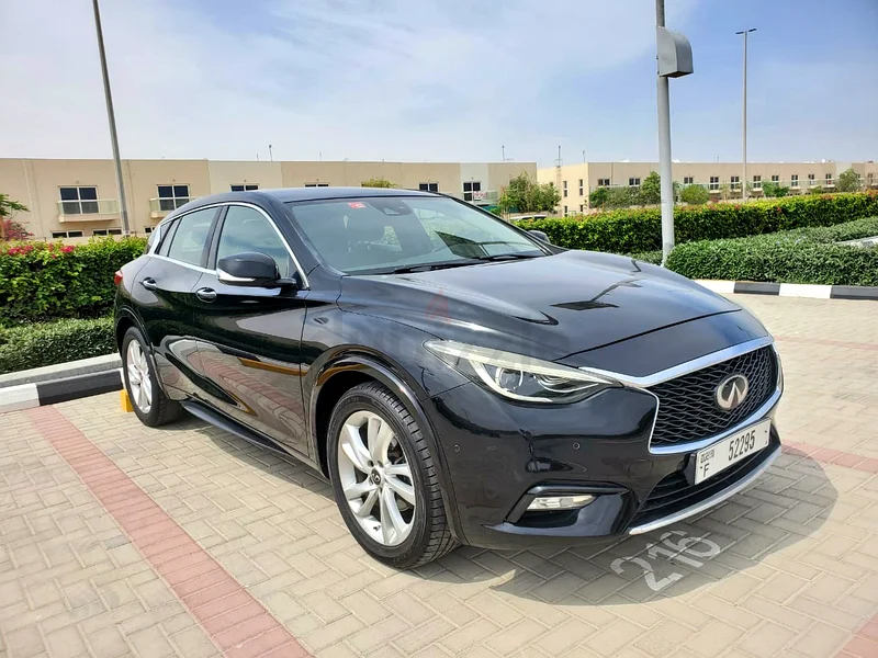 إنفينيتي Q30 بمواصفات كاملة - للسيدات63699029649281113