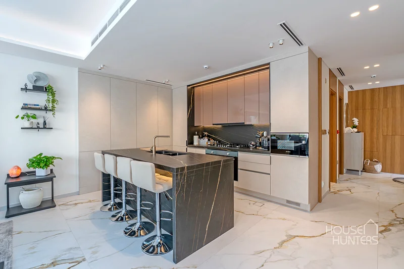Largest Layout- Premium Location - Corner Unit63927001375491114