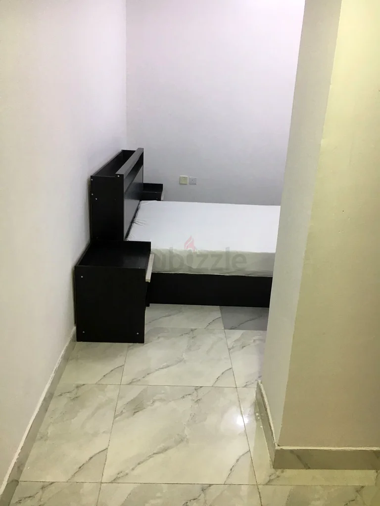 غرفة نوم رئيسية مفروشة للسيدات فقط63797193416451112
