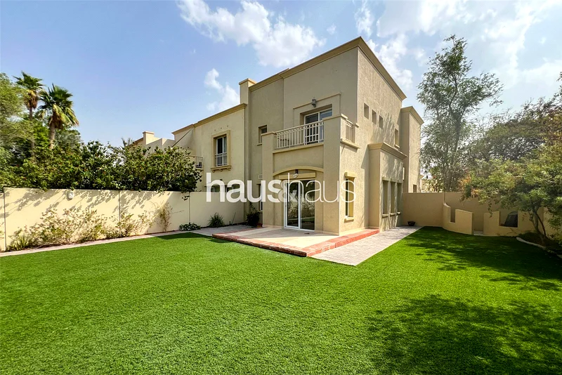 Type 3E | Large Plot | Back to Back63728636884995110