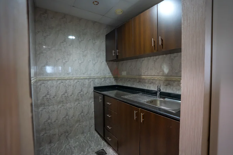 Jumeirah Bay X3 – Vacant Office for Sale / Direct from the Owner63827376777730112