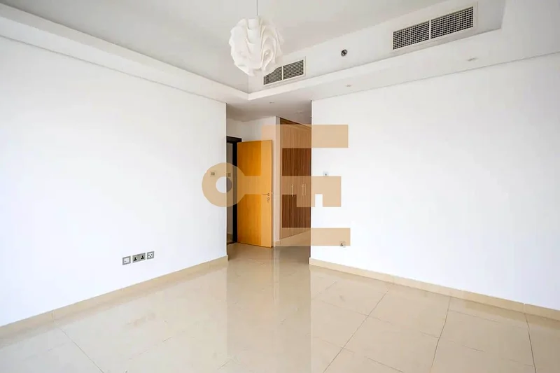 Large Size | Bright | Ready To Move63782222618369112