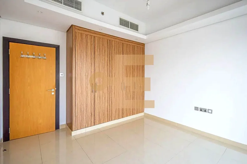 Large Size | Bright | Ready To Move63782222618369113