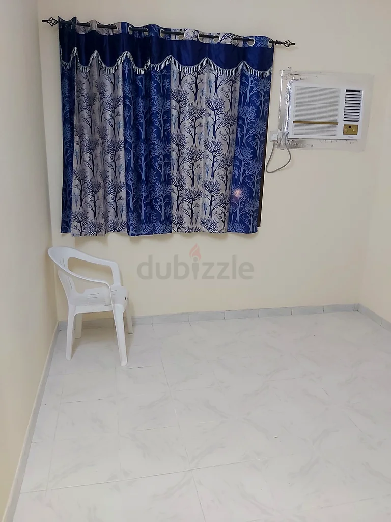 غرفة بكالوريوس تنفيذية للإيجار الشهري63796894316290113