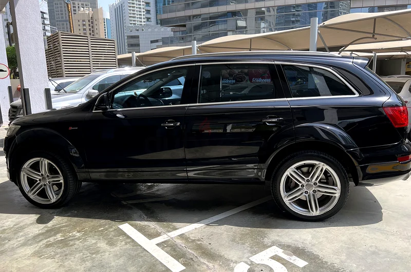 Audi Q7 2015 GCC | S-Line | V6 TFSI | Excellent Condition | Family Car | Full Service History63699036734337112