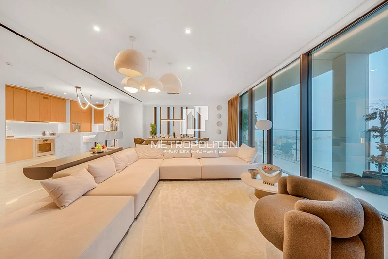 Fully Upgraded | Dual Views | Fully Furnished64010003524865113