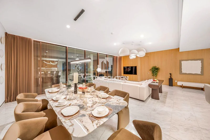Fully Upgraded | Dual Views | Fully Furnished64010003524865114