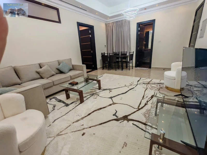 3 غرف نوم مفروشة بالكامل بأثاث أنيق ومريح صالة واسعة مناسبة لاجتماعات العائلة مطبخ مجهز بالكامل بتطبيقات63719051514499112