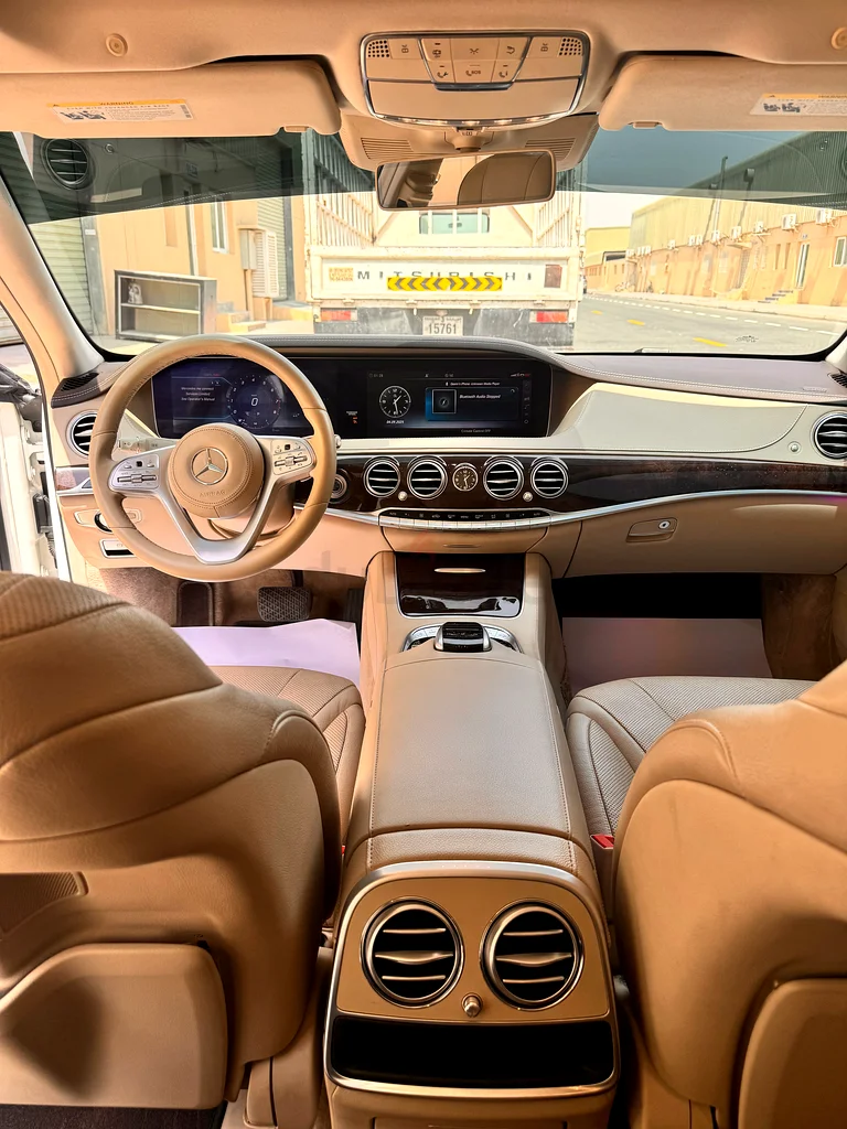 Mercedes Benz S-Class63699045373698114