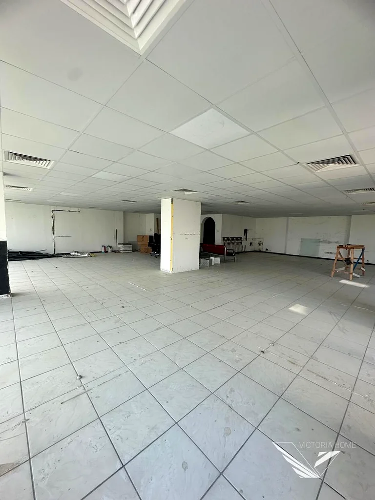 Spacious! big office kitchen bathroom park view close to buhaira corniche al majaz 1 area sharjah63816452006145114