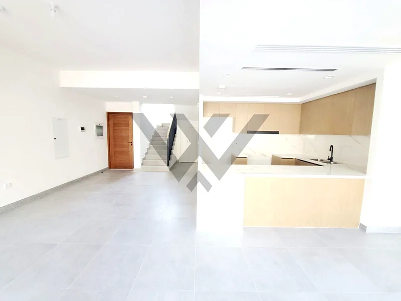 Handover Soon|Near Pool and Park| Single Row63735585156867112