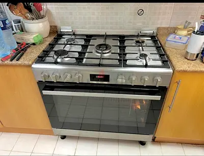 Bosch gas cocker 5 burner 90cm freestanding