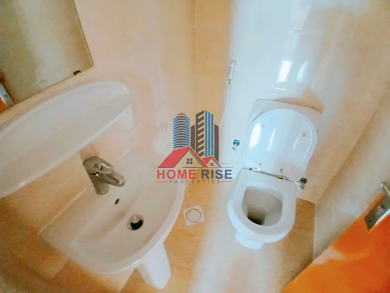 شاغرة / 2 غرفة نوم / مقابل مركز الصحراء / شرفة / سهولة الوصول إلى دبي63707607245571113