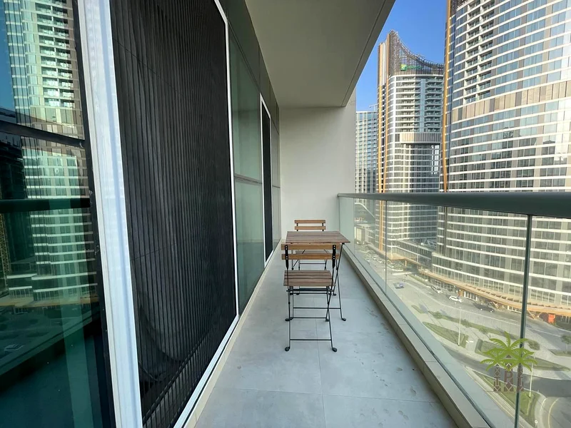 مؤثثة | مربحة | منظر قناة رائع | 1BHK63789812880385113