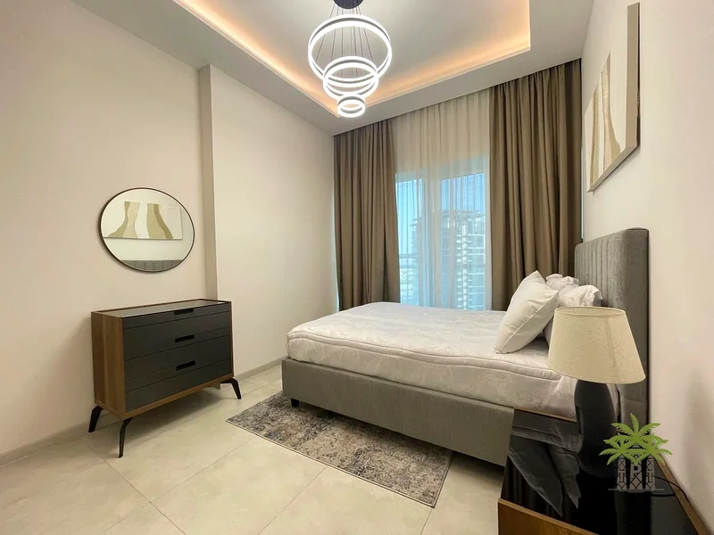 مؤثثة | مربحة | منظر قناة رائع | 1BHK63789812880385114