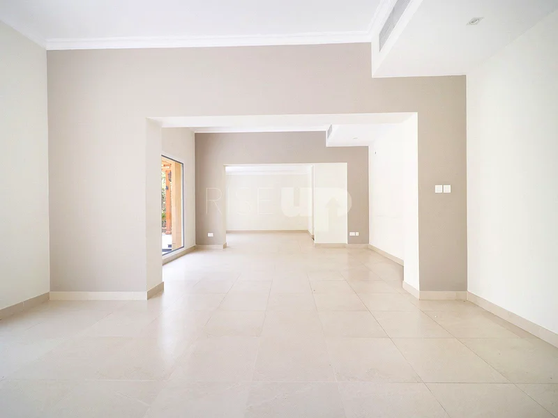 Value For Money | Prime Location | Vacant63917283640321111