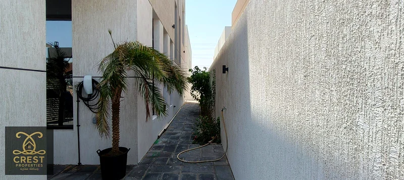🏡 فيلا للإيجار في منطقة الياسمين - تشطيب ممتاز وسعر معقول فيلا مريحة وواسعة بتصاميم عملية وهادئة جدًا63717359638529112