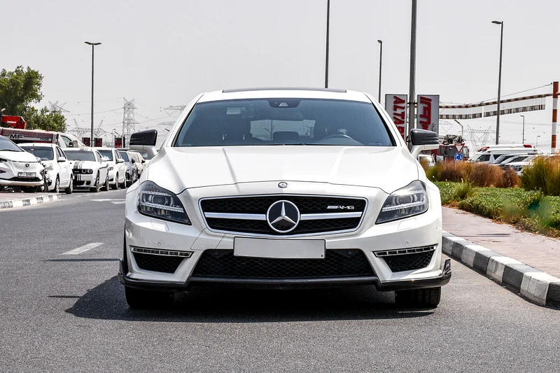2013 - بنز CLS63 شوتينغ بريك - نظيف للغاية - 81,000 كم فقط63699042776067111