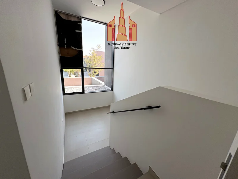 SINGLE ROW || READY TO MOVE || BRAND NEW63699334249474114