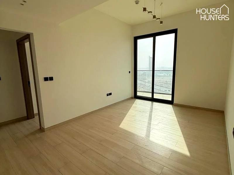 تشطيبات راقية | معيشة عصرية | طابق عالي63783981800706111