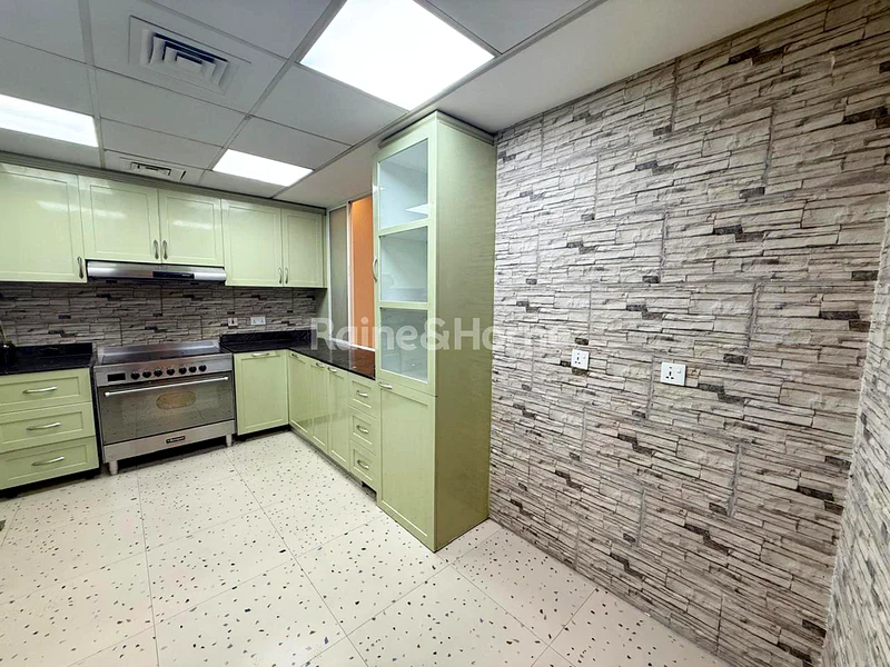 Vacant | Fully Upgraded | Vaastu Compliant63982173511811112
