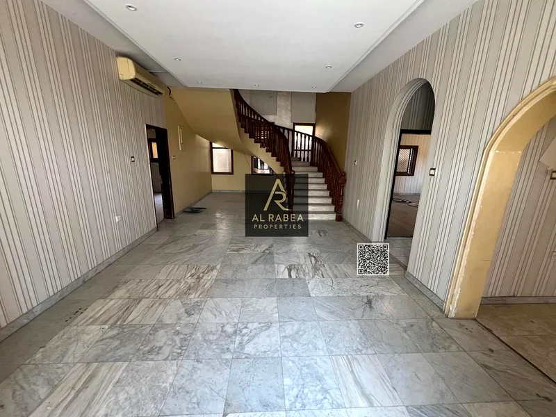 فيلا تجارية للإيجار – موقع متميز على كورنيش الرميلة 263816567430530112