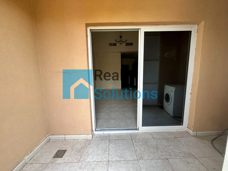 Spacious size |near to parks & circle mall |Ready to move in63786870721410113