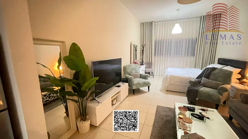 Wonderful Studio - Large Space - Empty63888914940291112