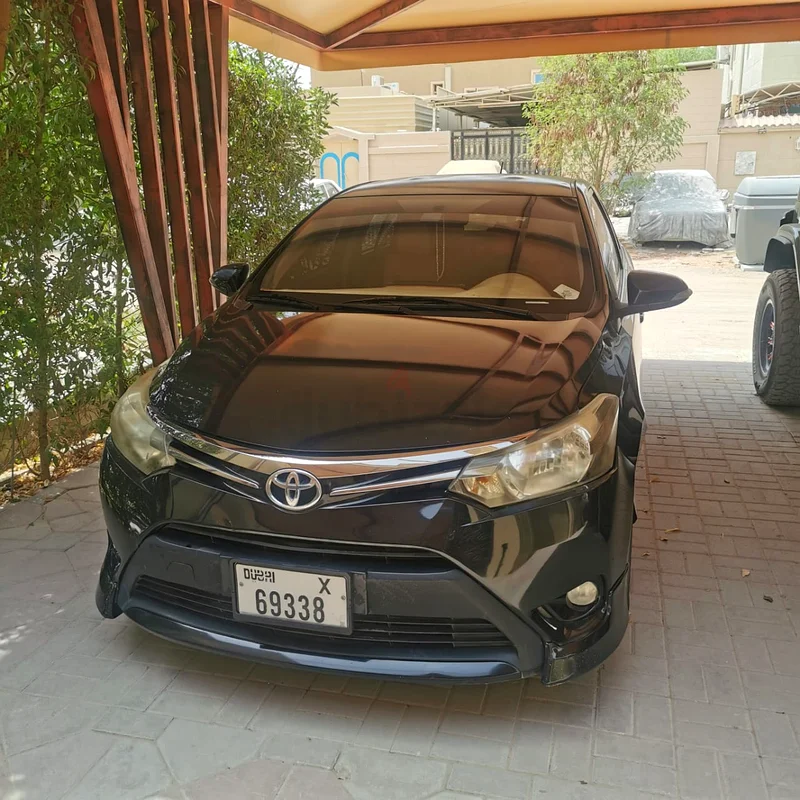 تويوتا ياريس بعنوان نظيف للبيع63699050835586110