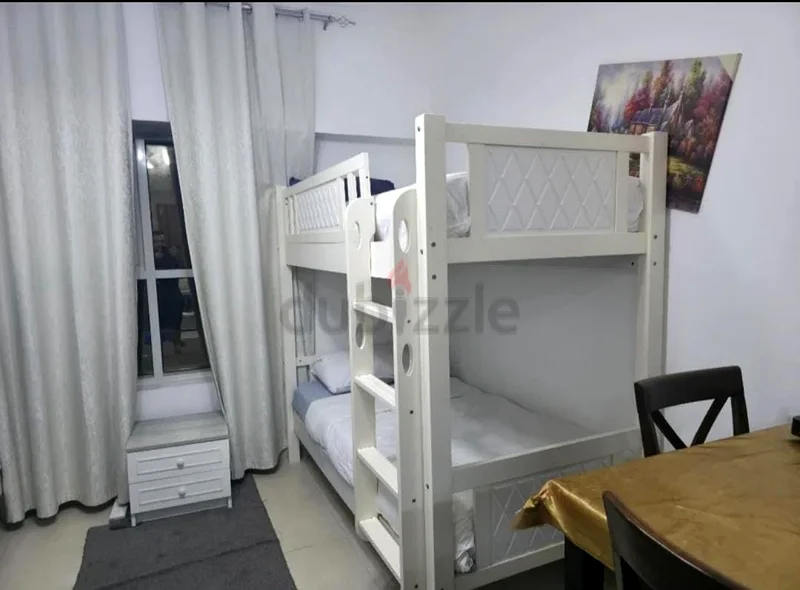 Space in Master Room – Barsha Heights – AED 1000 – Near Metro – Sheikh Zayed Vie63797914074882113