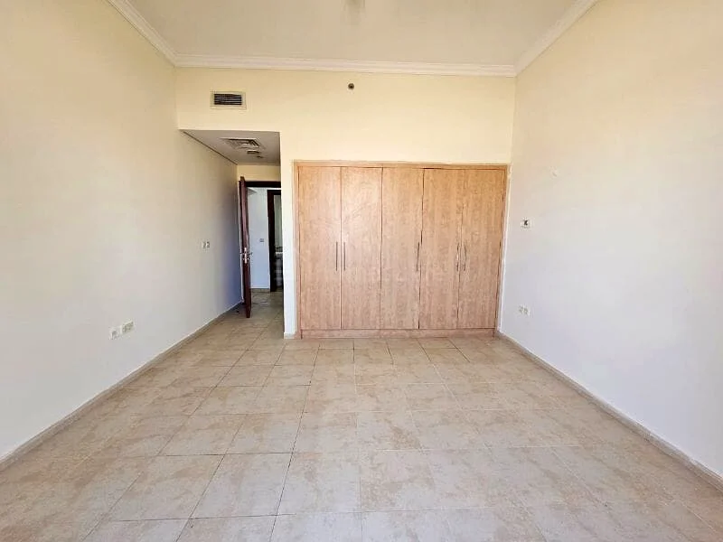 SPACIOUS LAYOUT | UNFURNISHED | No Agents Pls63735205890690111