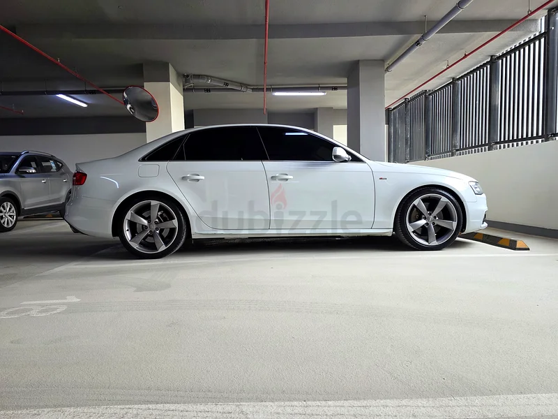 Audi A4 3.0 TFSI S-Line63699035975297110