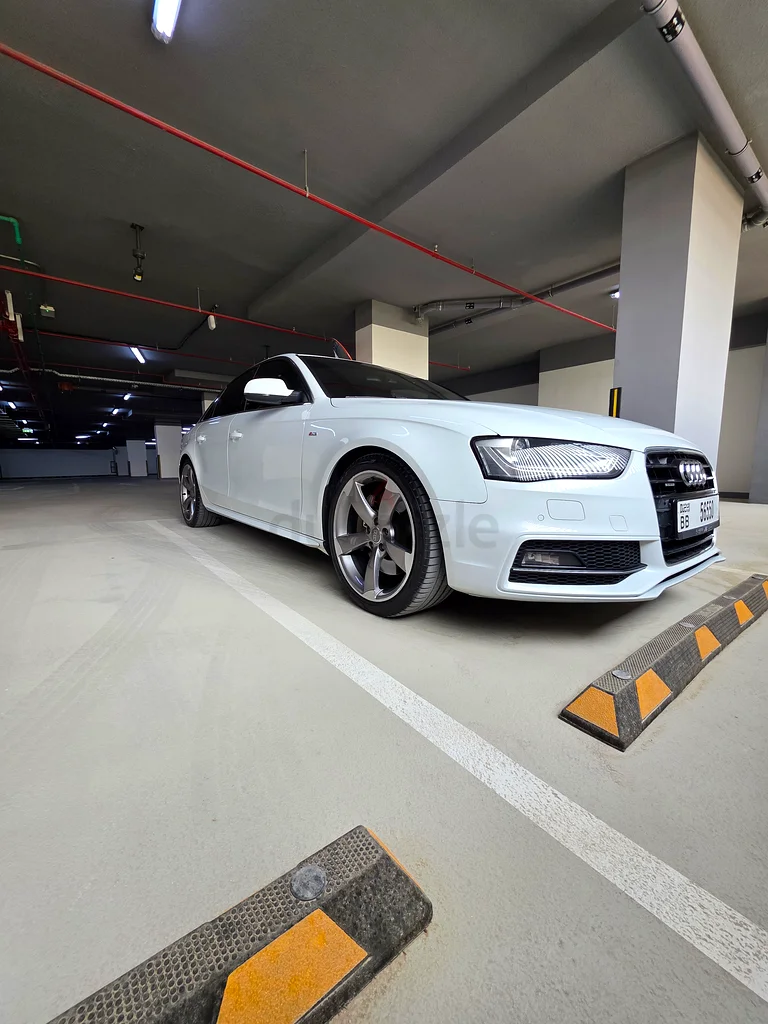Audi A4 3.0 TFSI S-Line63699035975297113