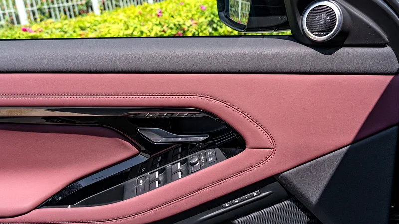 2025 | RANGE ROVER EVOQUE 249PS PREMIUM HONOR63699061736193114