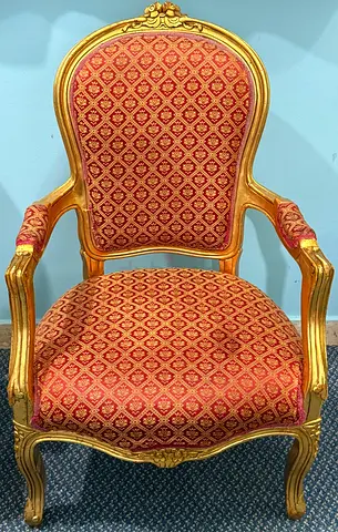 Elegant Wooden Comfortable Coffee Chairs