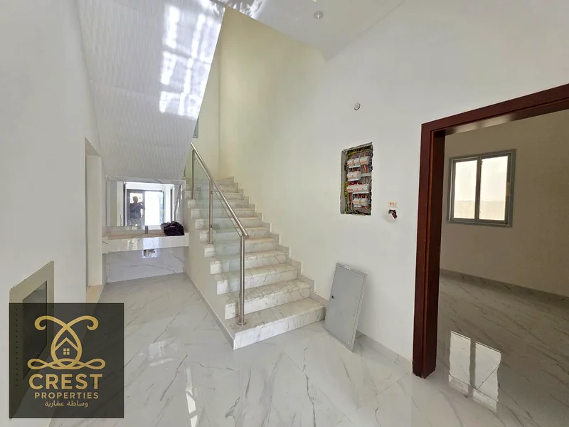 🏡 فيلا فسيحة مكونة من 5 غرف نوم للإيجار في الياسمين – 110,000 درهم63717359651715114