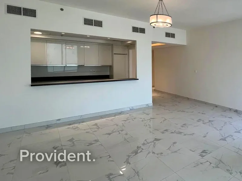 منظر بحري كامل | مشرق | شاغر | طابق عالي63795041395969111
